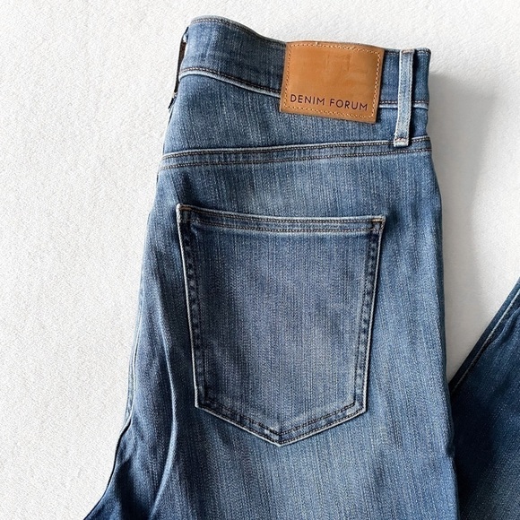 DENIM Forum High-Rise Jeans - Picture 2 of 12